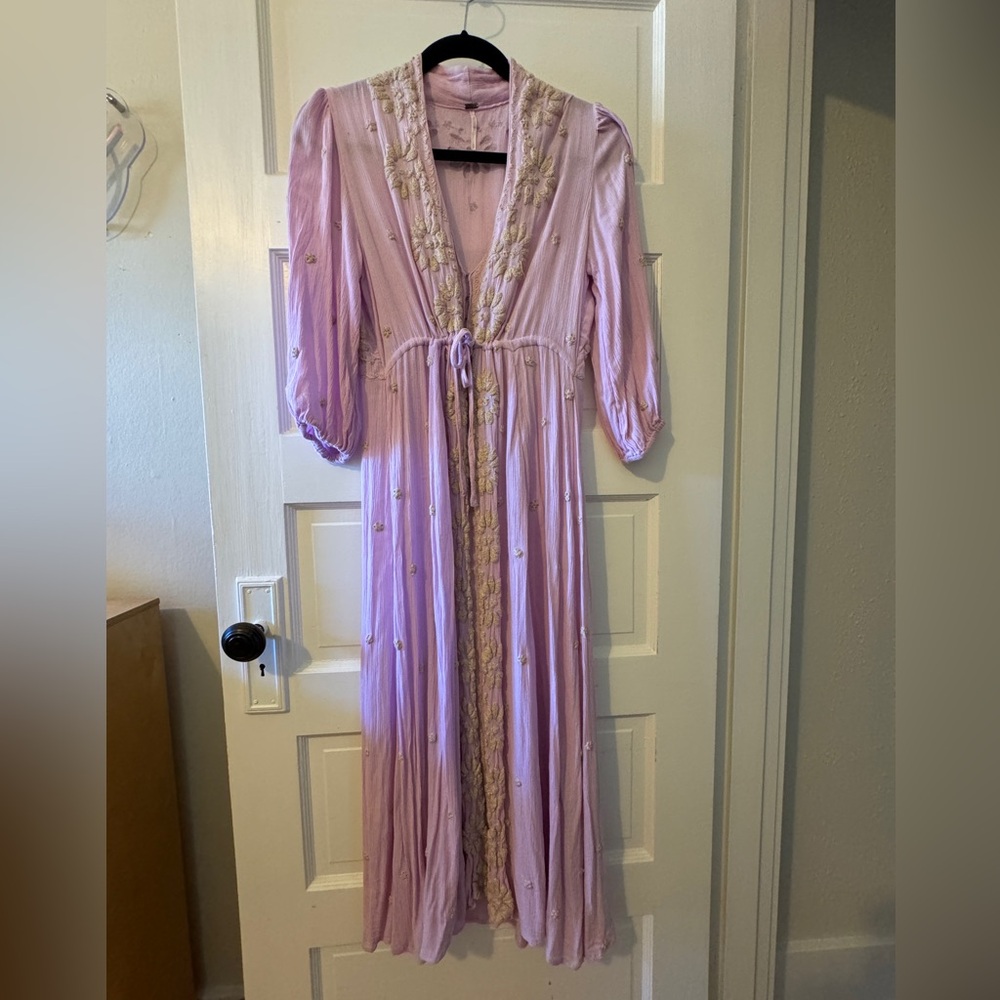 Free People light lavender peasant dress. Size Small